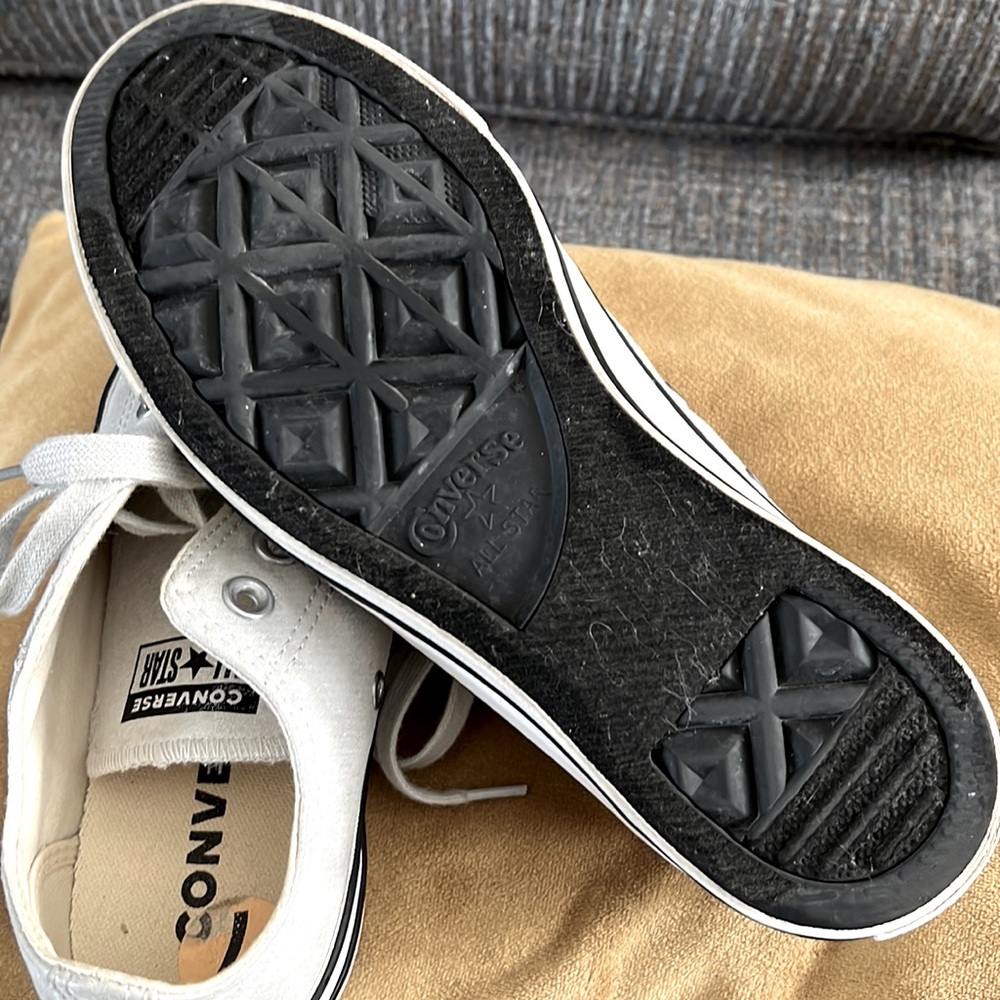 Converse - Picture 3 of 4